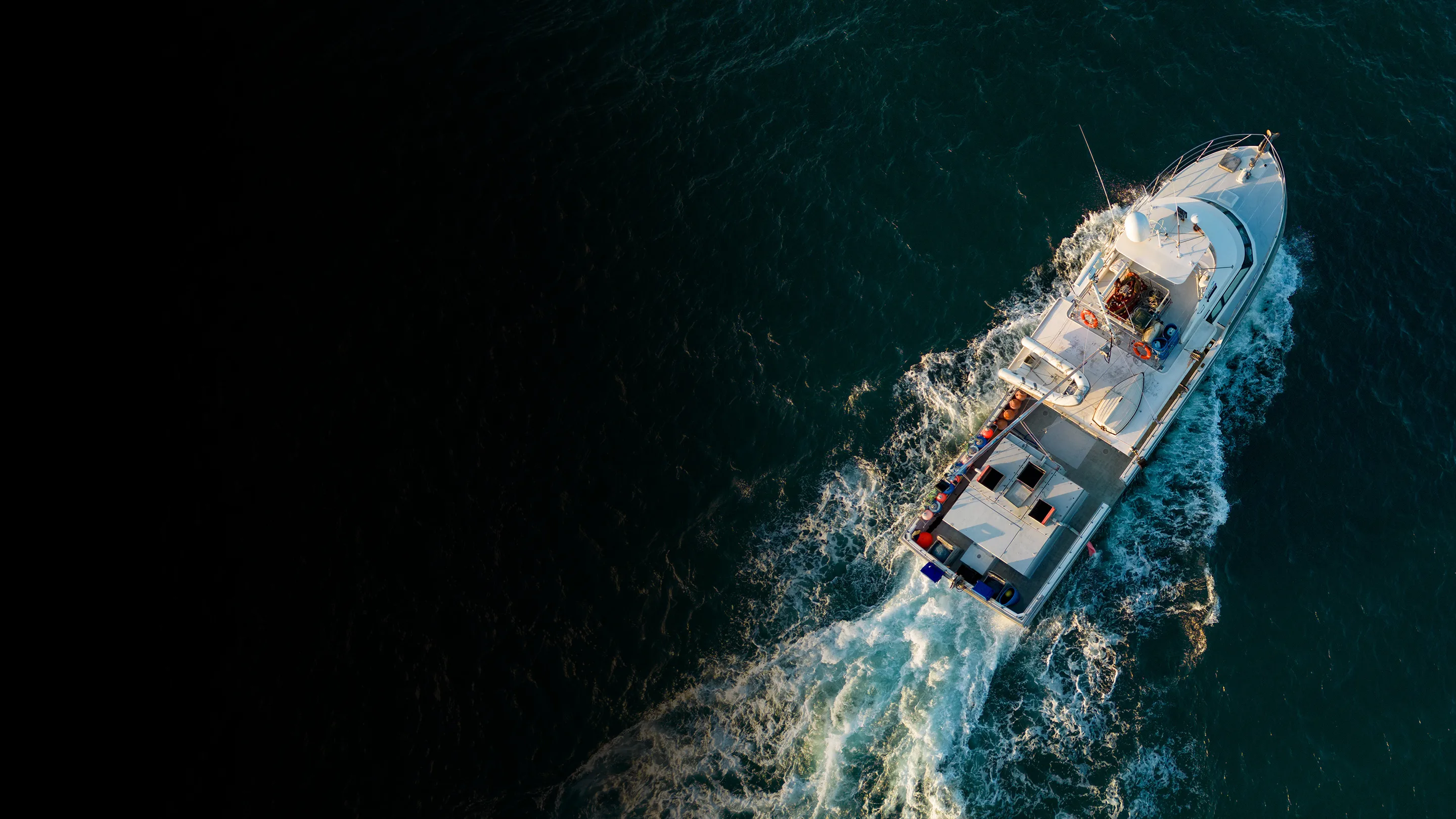 ISZS2670 ME Hero Desktop 1440X810 2X